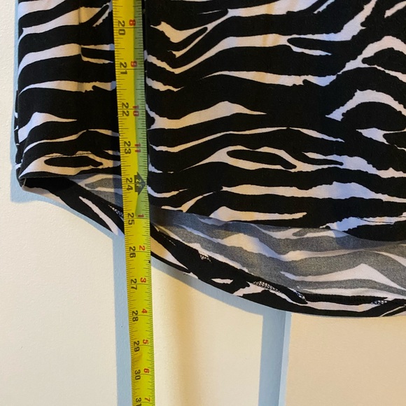 Just Be Medium Short Sleeve Soft T Shirt Zebra Print Animal Print Womens Top - Picture 4 of 4